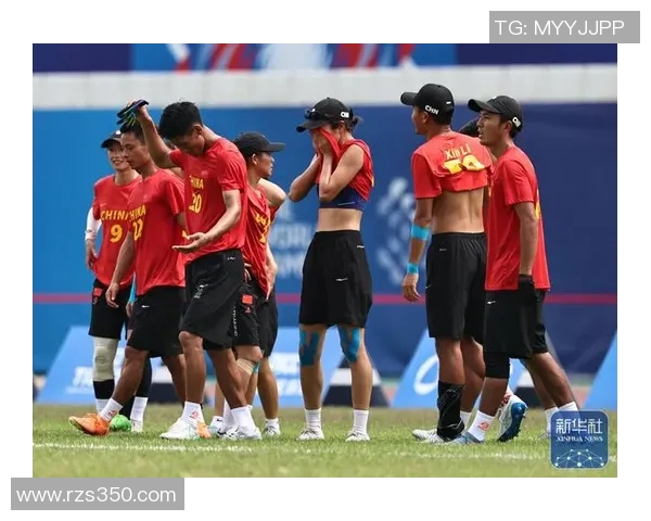 成都飞盘队的耐力挑战与训练方法探讨及其对团队合作的影响分析